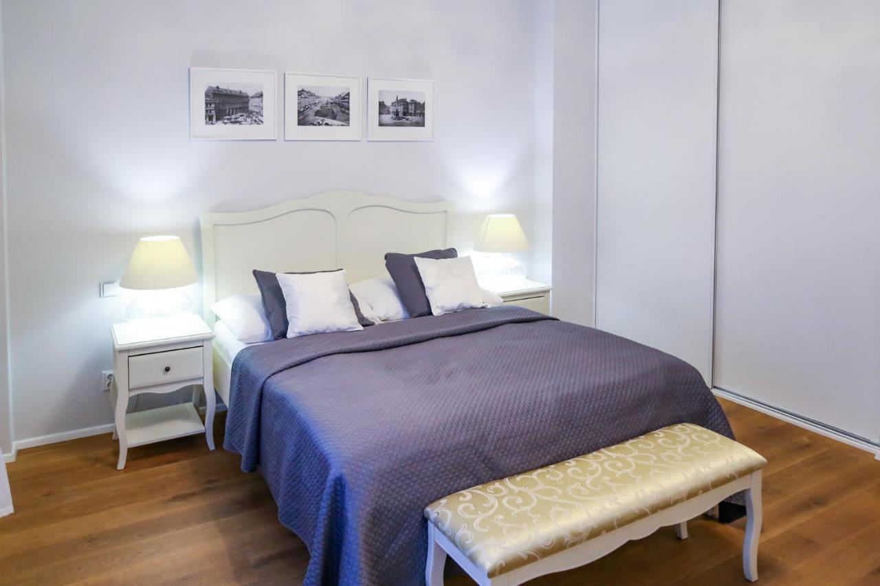 White & Gray Apartments — Photos 3